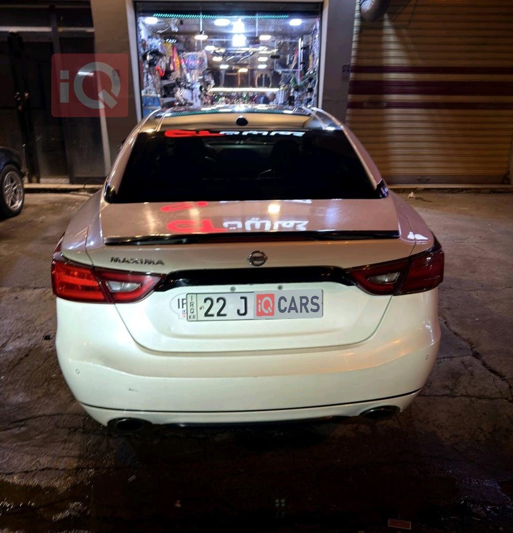 نيسان ماكسيما